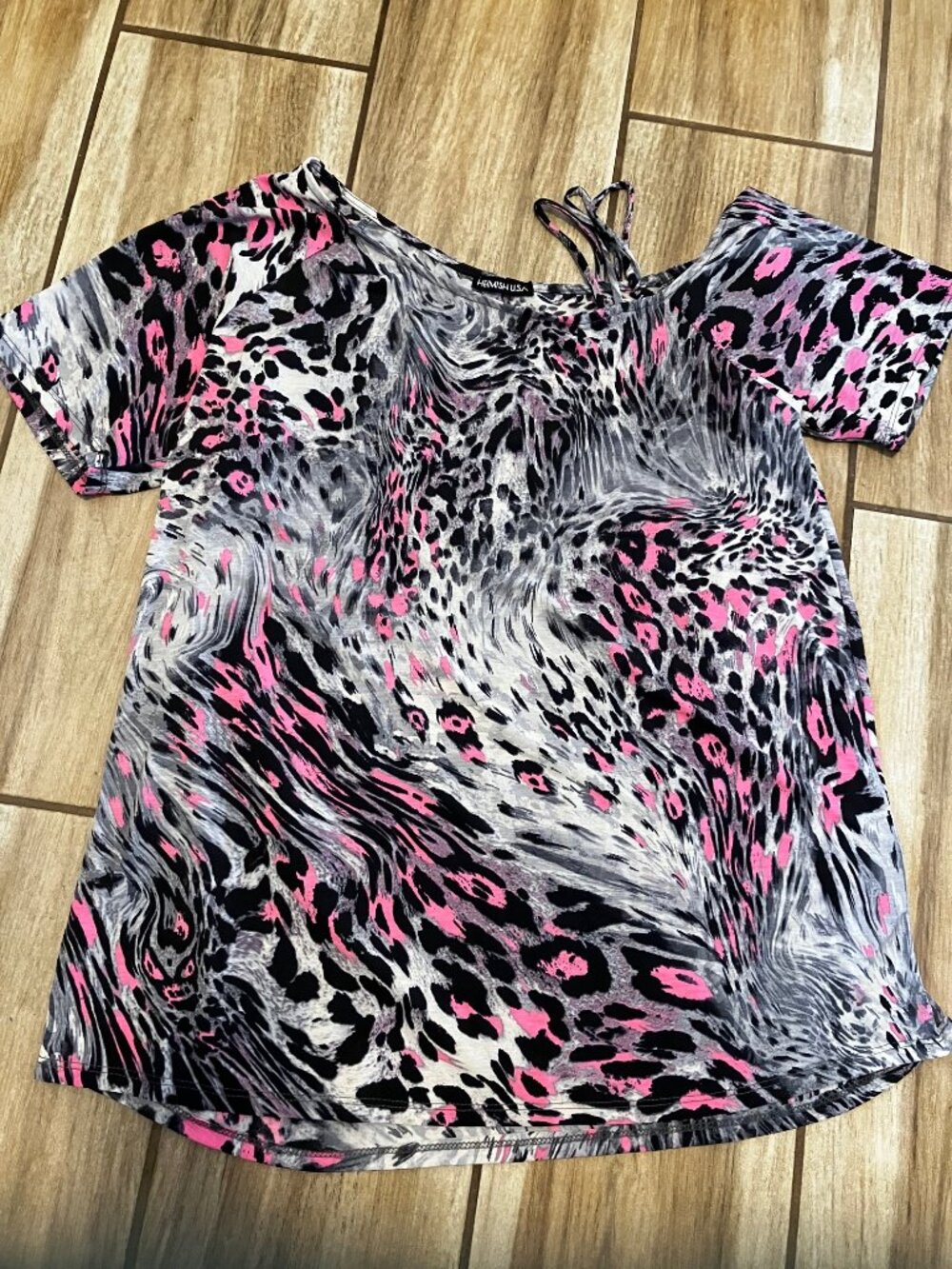 Heimish USA Size XL One Cold Shoulder w/3 Straps Black/Grey/Pink Animal Print